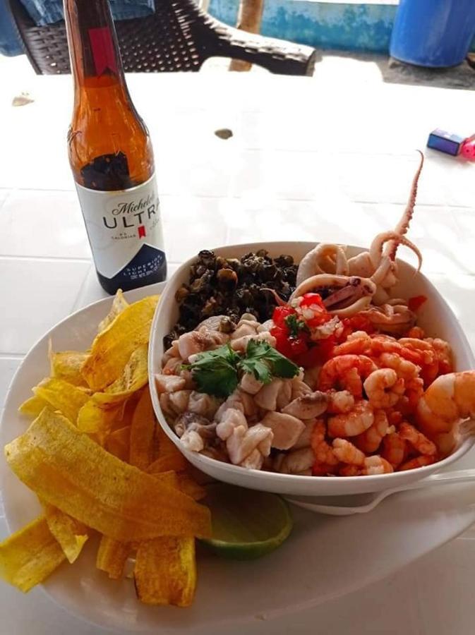 Surf & Turf Hotel Zacatecoluca Esterno foto